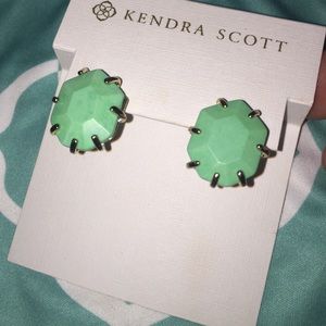 Kendra Scott Morgan studs in mint