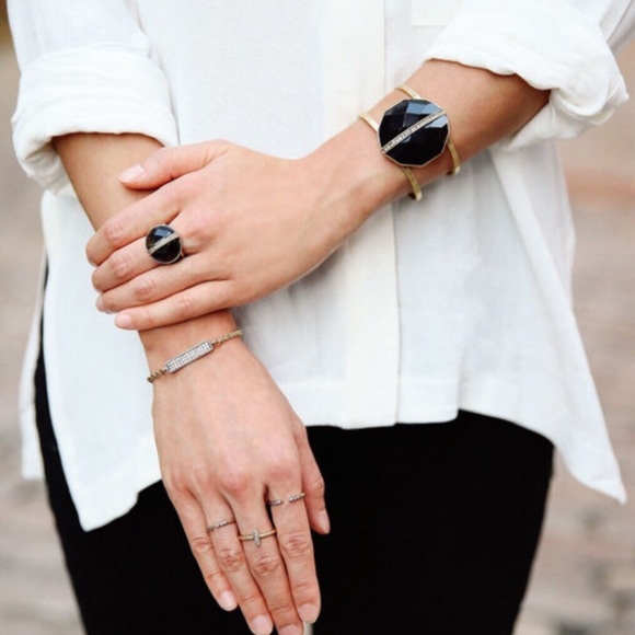 🆕 OCEAN JEWELERS Statement Cuff - Picture 2 of 4