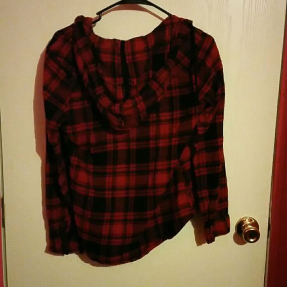 Flannel shirt with hood - Picture 2 of 2