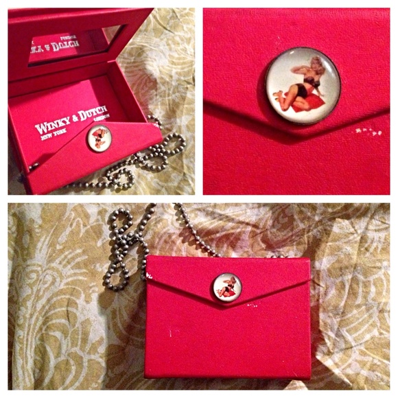 Red Vintage Pin-Up Style Makeup Accesories Clutch