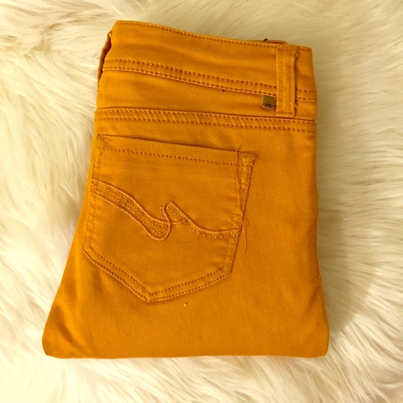 Pretty orange pants - Picture 1 of 4