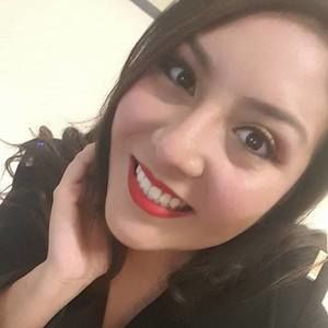 Meet your Posher, Claudia