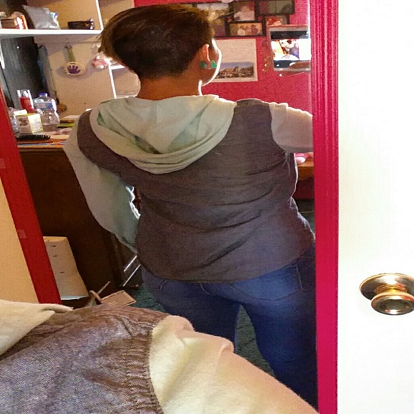 Zumies button down long sleeve shirt - Picture 4 of 4