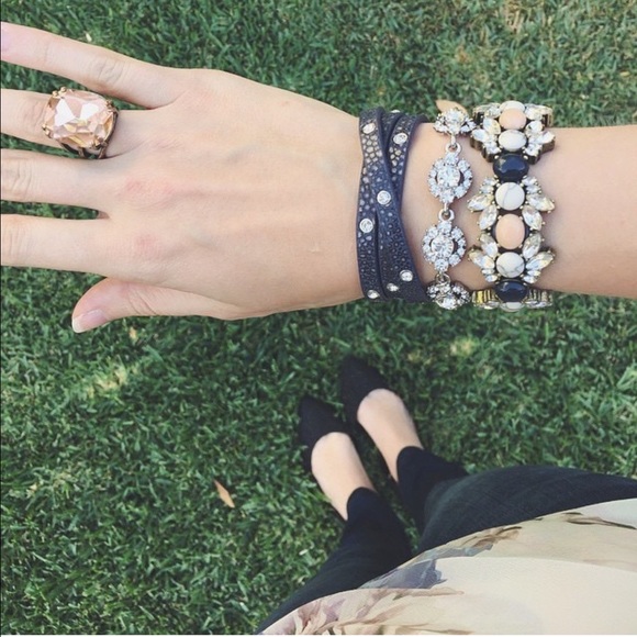 🆕 Statement Bracelet (Stretch) - Picture 2 of 4