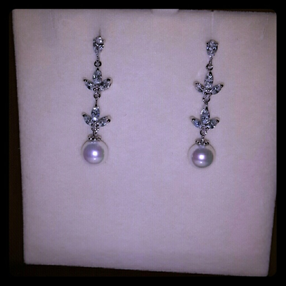 Pearl Drop Dangle earrings