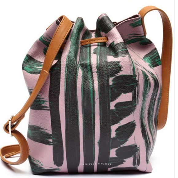 Print Danielle Nicole drawstring purse(w/ clutch!)