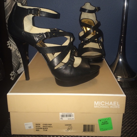 Michael Kors Strappy Black/Gold Cyndi Heels 7.5M