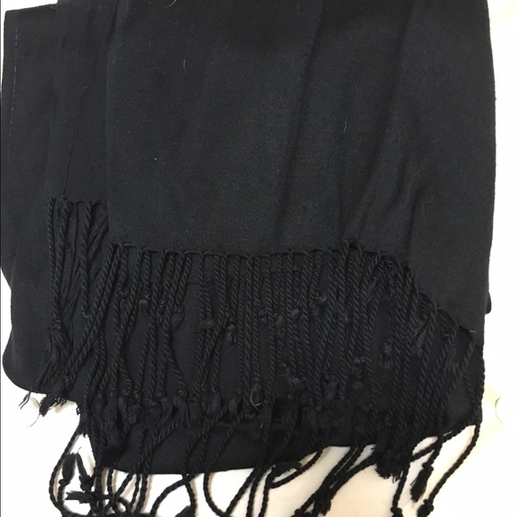 Forever 21 Solid Black Scarf