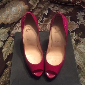 🎀❤️Authentic  infamous Louboutins🎀❤️