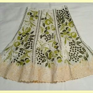 Future Paradise Embroidered Trumpet/A-Line Skirt