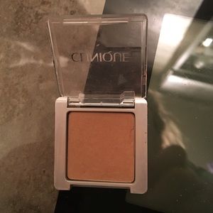 True bronze pressed powder
