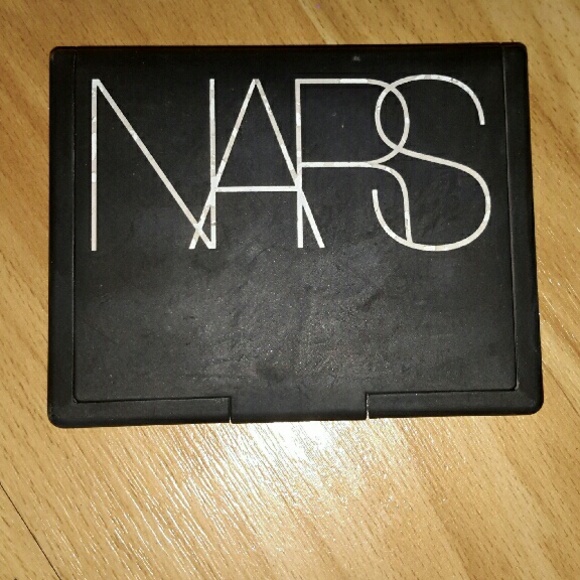 Nars highlight and contour in shade paloma