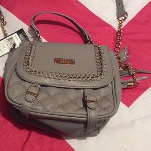 Meet your Posher, Atavia