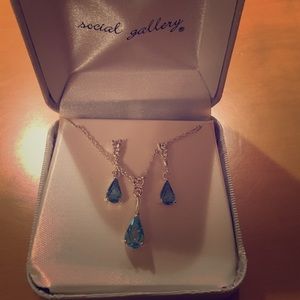 Light blue dangly earrings and necklace set