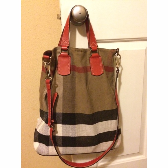 BURBERRY CANVAS PURSE