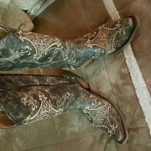 Corral Scroll Embroidery Boots