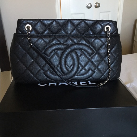 *SOLD* 100% authentic Chanel handbag