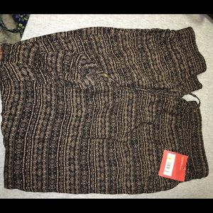 Brand new pair of boho pants.. Never worn!