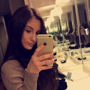 Meet your Posher, Karina