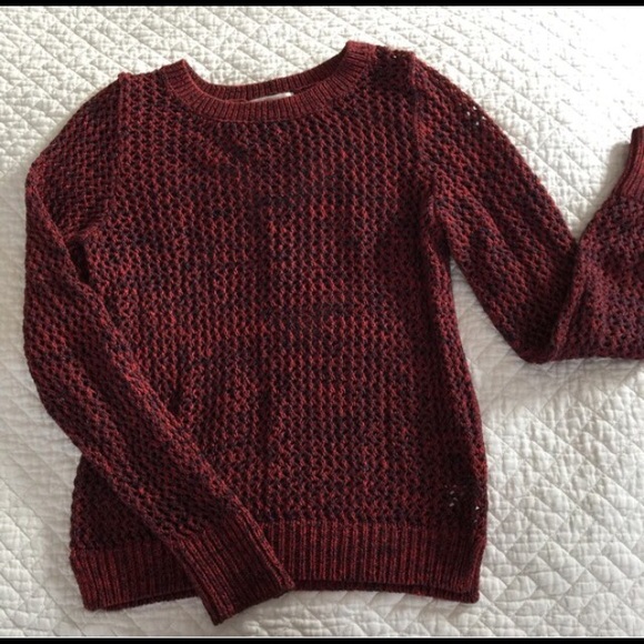 red knit sweater.📍