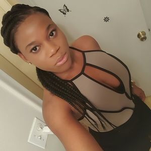 Meet your Posher, Axelle