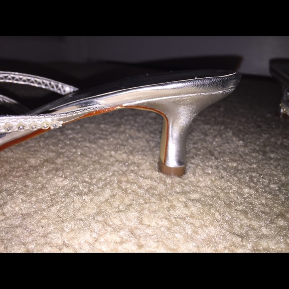 Heels - Picture 3 of 4
