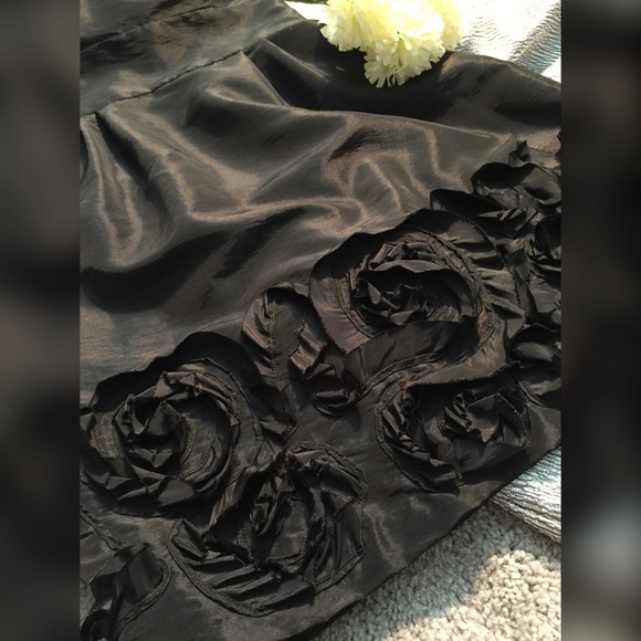 Black rose dress!!! - Picture 2 of 4