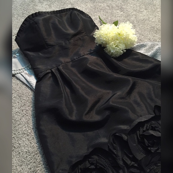 Black rose dress!!! - Picture 3 of 4