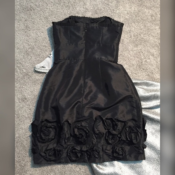 Black rose dress!!! - Picture 4 of 4