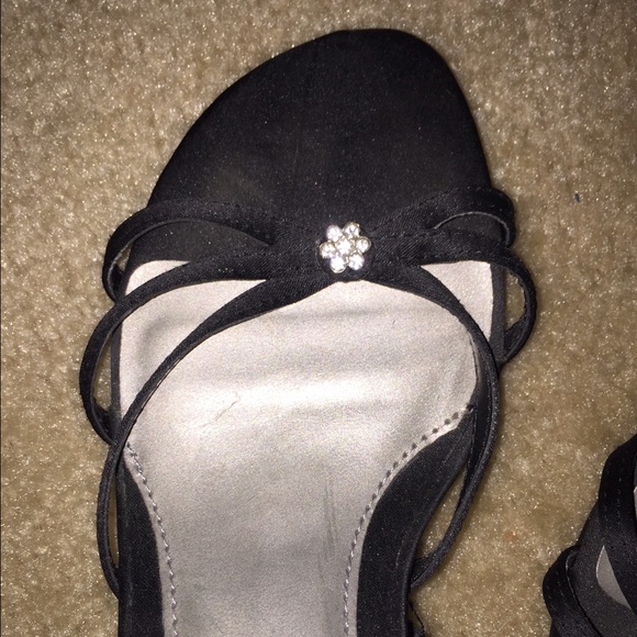 Heels - Picture 2 of 4