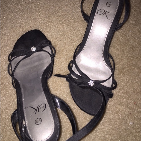 Heels - Picture 4 of 4
