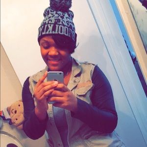 Meet your Posher, Nora