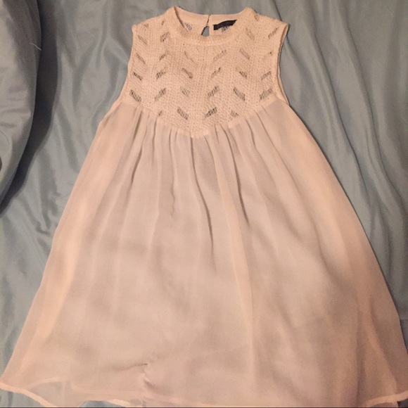 Beautiful Cream Embroidered Zara Trafaluc Top! - Picture 1 of 4