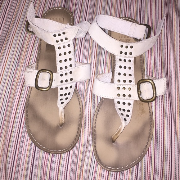 Sandals could fit 7.5-8 - Picture 1 of 4