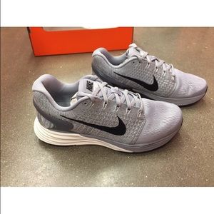 Women's Nike Lunarglide 7 Size 6