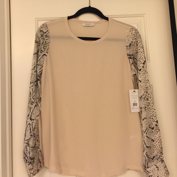 Equipment Liam tee with Contrast sleeve