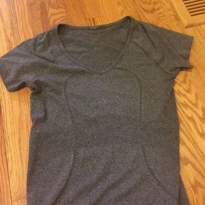 Pre owned Lululemon top good condition