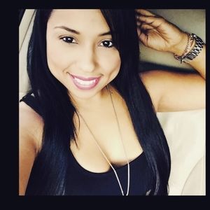 Meet your Posher, Isaura
