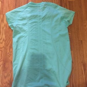 Lululemon preowned work out top