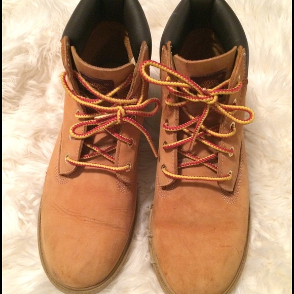 AMAZING CONDITION Timberland boots