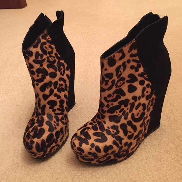 Kelsi dagger heels ankle booties - Picture 4 of 4