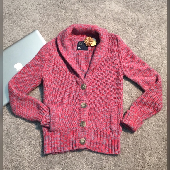 Authentic AMERICAN EAGLE sweater. - Picture 1 of 4