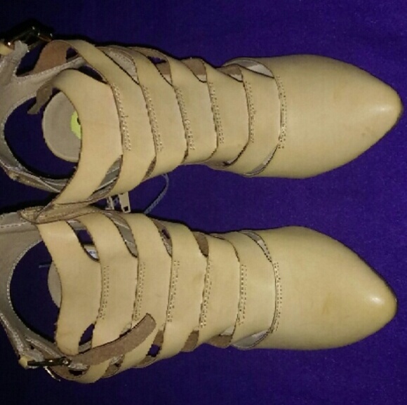 BRANDNEW nature BREEZE HEELS - Picture 1 of 2