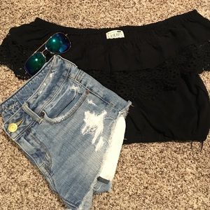 Lace overlay off the shoulders crop top