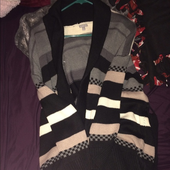 Cardigan - Picture 2 of 2