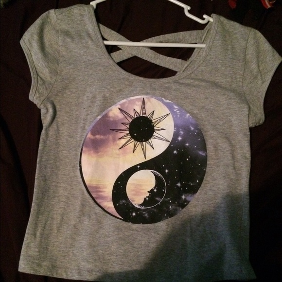 Crop Top Bundle - Picture 3 of 4
