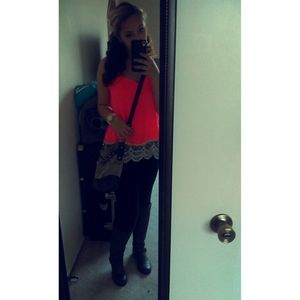 Meet your Posher, Kayla