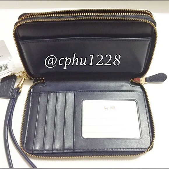 🚫Sold🚫🆕 Coach Phone Wallet (Navy) - Picture 2 of 4