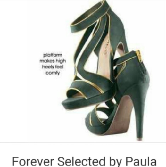 BRANDNEW. Forever high heels
