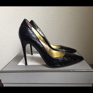 Tom Ford Ostrich Pumps in Black